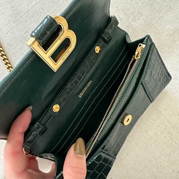 Balenciaga hourglass wallet on chain with croc - Picture 4 of 5